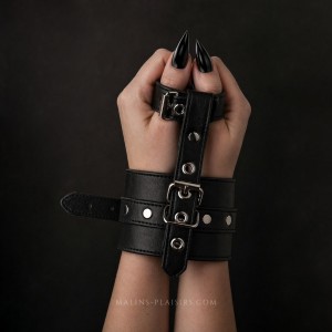 Menottes poignets et pouces en similicuir végan – design bondage unique